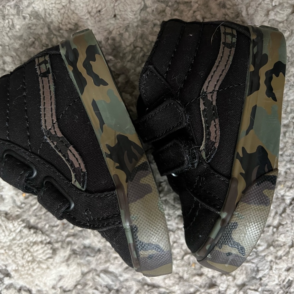 Cammo Vans Mids